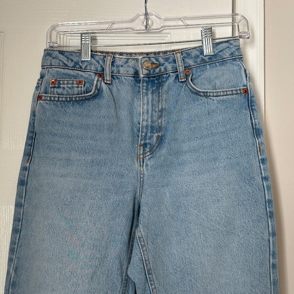 TOPSHOP Women's Light Mom Jeans Ripped jeans  Size 26 Length 30 - Picture 6 of 7